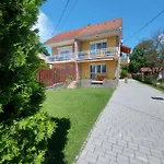 Pauzo Bagyarik * Balatonföldvár