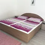 Pauzo Bagyarik Lejlighed Balatonföldvár