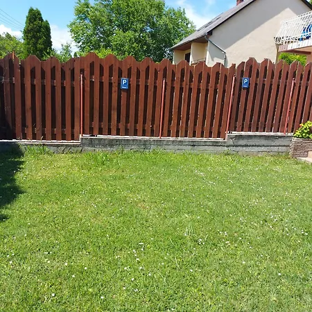 Pauzo Bagyarik Apartman *