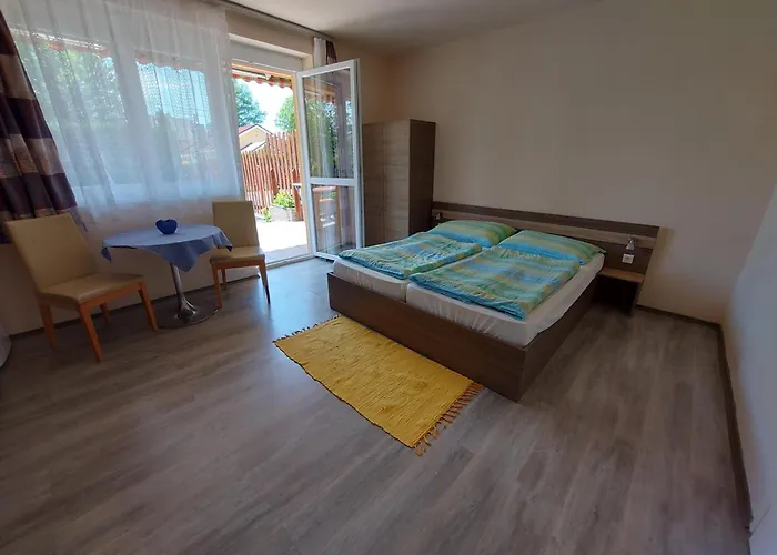Pauzo Bagyarik Apartmán *